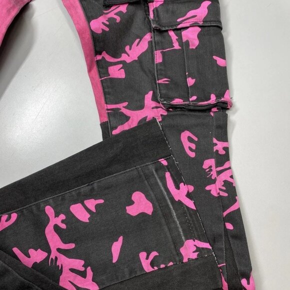 NEW VALABASAS Men's Cargo Jeans Black/Pink Size 30 Commander Rose Shadow Stacked - Picture 10 of 10